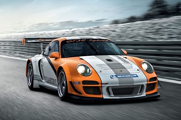 Hybridní Porsche 911 se představí na autosalonu v Ženevě.