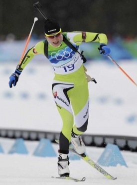 Anastasie Kuzminová vyhrála ve Vancouveru úvodní sprint biatlonistek.