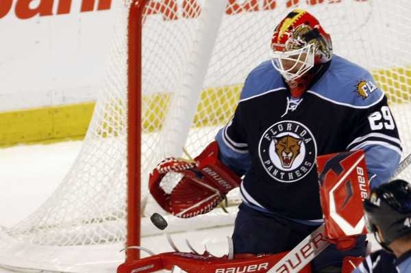 Brankář Tomáš Vokoun s Floridou podlehl Bostonu po nájezdech. Brankář Tomáš Vokoun s Floridou podlehl Bostonu po nájezdech.