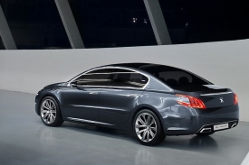 Peugeot 508 bude patřit k největším modelům ve střední třídě.