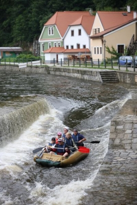 Vodáci v Českém Krumlově.
