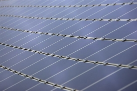 Solární elektrárny jsou na vzestupu (ilustrační foto).