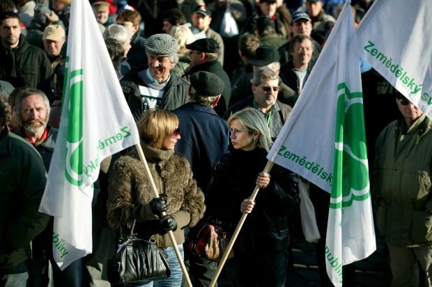 Farmáři budou protestovat proti nevýhodným podmínkám řetězců.