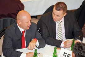 Předseda ČMFS Ivan Hašek (vlevo) a Jindřich Rajchl.