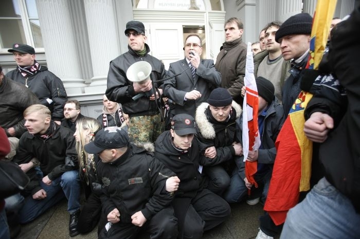 Rozpuštění Dělnické strany by mělo trvat zhruba půl roku.