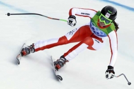 &Scaron;&aacute;rka Z&aacute;hrobsk&aacute; během olympijsk&eacute;ho sjezdu.