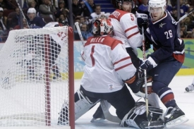 Paul Stastny (26) v americkém dresu.