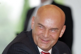 Janeček pl&aacute;nuje velkou restrukturalizaci televize. S Fridrichem poč&iacute;t&aacute;
