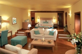 Grand Resort Lagonissi.