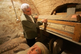 Záhí Havás se snaží o návrat památek zpět do Egypta.