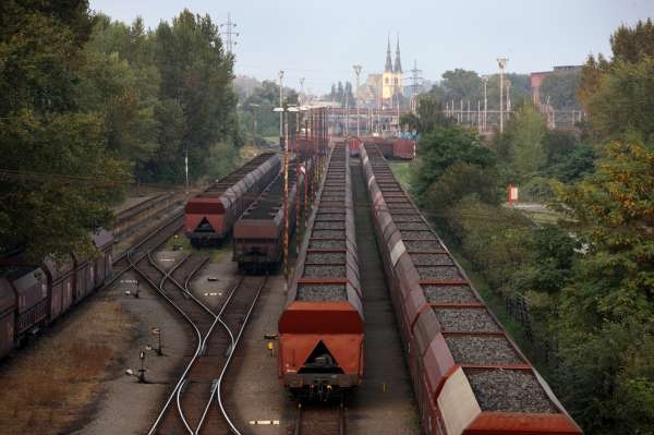 Krize srazila zájem ocelářů o ostravské koksovatelné uhlí a koks.