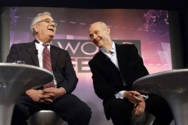 &Scaron;&eacute;f WTO Pascal Lamy (vpravo) na setk&aacute;n&iacute; finančn&iacute;ch &scaron;piček v Davosu.