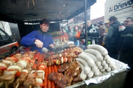 Některým jídlům je lepší se při sklonu k obezitě raději vyhnout.