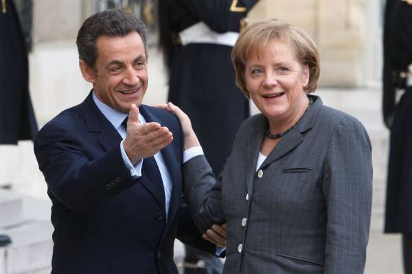 Euro je ve vážné situaci, říká Angela Markelová.
