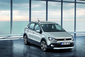 Volkswagen CrossPolo se oproti běžn&eacute;mu Polu li&scaron;&iacute; hlavně designem.