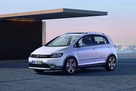 Volkswagen CrossGolf m&aacute; podvozek o dva centimetry v&yacute;&scaron; než Golf Plus.