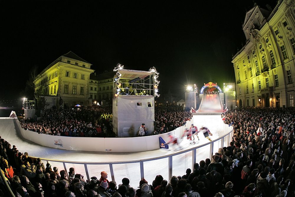 Red Bull Crashed Ice bude k vidění na Vyšehradě 7. února. Red Bull Crashed Ice bude k vidění na Vyšehradě 7. února.