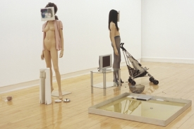 Non Verbal - jedna z dřívějších instalací Cathy Wilkes.