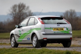 Ford Focus 1,8 FFV stojí téměř půl milionu korun.