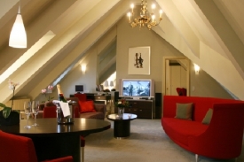 Hotel hostům nab&iacute;z&iacute; celkem 52 pokojů a apartm&aacute;.