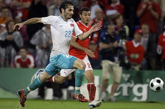 Hamit Altintop (vlevo) se víc cítí Němcem než Turkem.