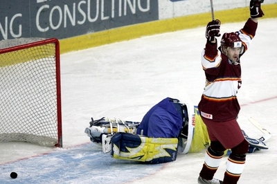Momentka z utkání Sparta - Davos 6:4.