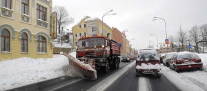 Ději&scaron;tě lyžařsk&eacute;ho &scaron;ampion&aacute;tu v Liberci zasypaly nov&eacute; př&iacute;valy sněhu.
