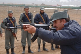 Výcvik afghánské armády a policie notně pokulhává za původními plány.