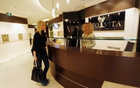 Luxusní market se zdravím pro ruské bohatce poprvé. Luxusní market se zdravím pro ruské bohatce poprvé.