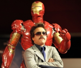 Robert Downey Jr. na premi&eacute;ře filmu Iron Man.