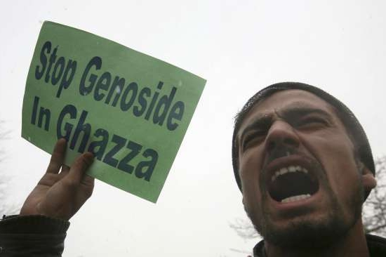 Demonstrace v Íránz proti bojím v Gaze.