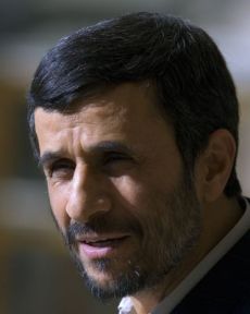 &Iacute;r&aacute;nsk&yacute; prezident Mahm&uacute;d Ahmad&iacute;než&aacute;d.