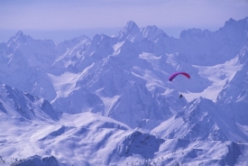 Zasněžen&eacute; vrcholky - Verbier.
