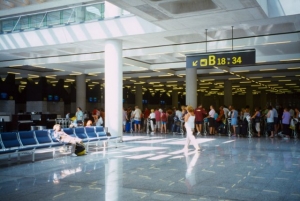 Letištní hala na letišti Palma de Mallorca.