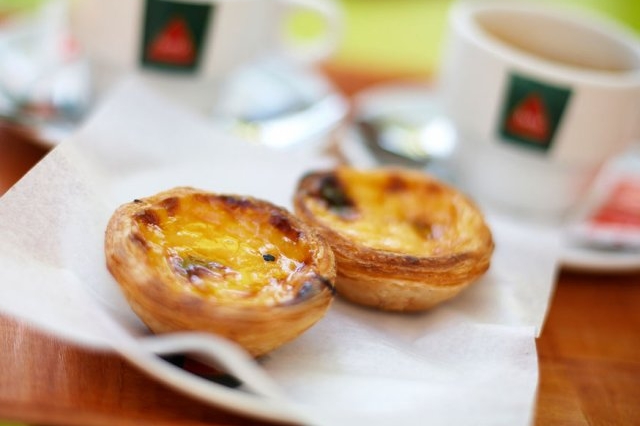 Křehký dezert pastel de nata. Křehký dezert pastel de nata.
