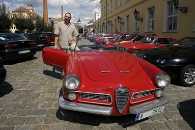 Sraz vozů Alfa Romeo v Plzni