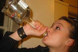 Alkoholu ve Skotsku je pr&yacute; př&iacute;li&scaron;.