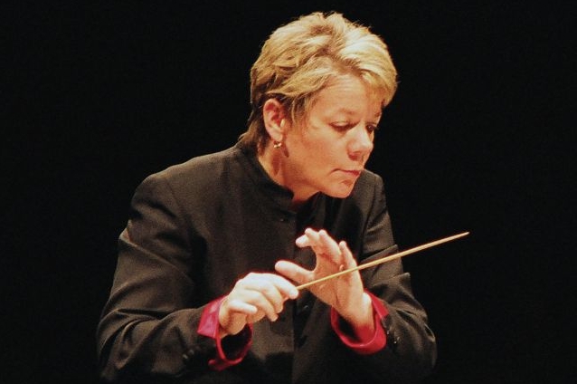 Dirigentka Marin Alspová.