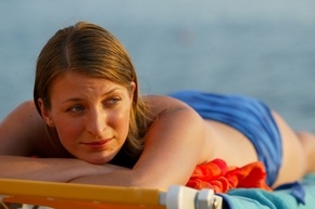 Anna Polívkoá ve filmu Účastníci zájezdu