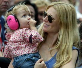 Gwyneth Paltrowov&aacute; s dcerou Apple