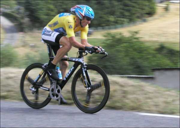 Cyklista Lance Armstrong se k závodění může vrátit. Cyklista Lance Armstrong se k závodění může vrátit.