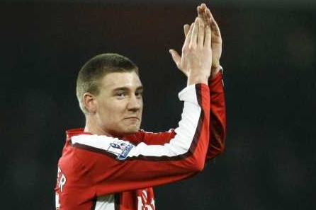 Nicklas Bendtner, autor jediného gólu utkání Arsenal - Bolton 1:0. Nicklas Bendtner, autor jediného gólu utkání Arsenal - Bolton 1:0.