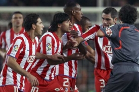 Fotbalisté Atlétika Madrid se zlobí.