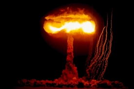 Mezi objevem jadern&eacute;ho &scaron;těpen&iacute; a v&yacute;robou atomov&eacute; bomby uplynulo 7 let.