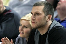 Sean Avery a jeho expřítelkyně Elisha Cuthbert.