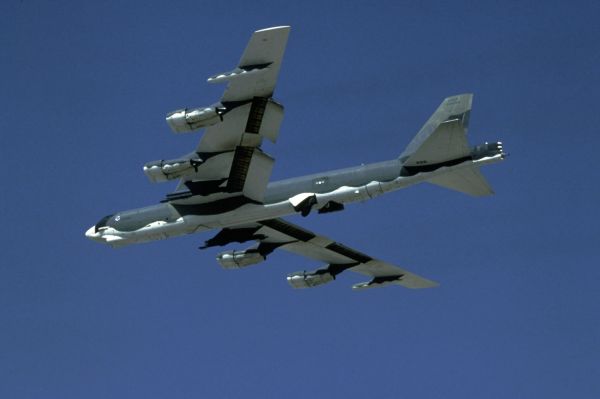 Bombardér B-52.