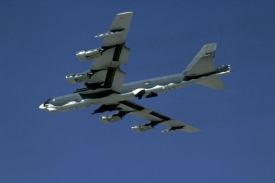 Bombardér B-52.