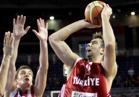 Čeští basketbalisté podlehli Turecku o osm bodů