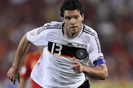 Michael Ballack, německ&yacute; fotbalov&yacute; z&aacute;ložn&iacute;k.