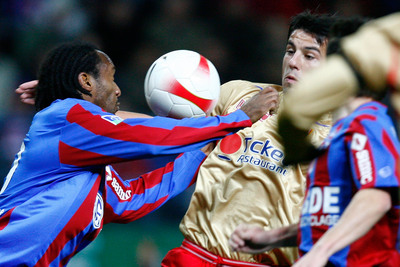 Milan Baroš (uprostřed). Jak dlouho ještě bude hrát v Lyonu? Milan Baroš (uprostřed). Jak dlouho ještě bude hrát v Lyonu?